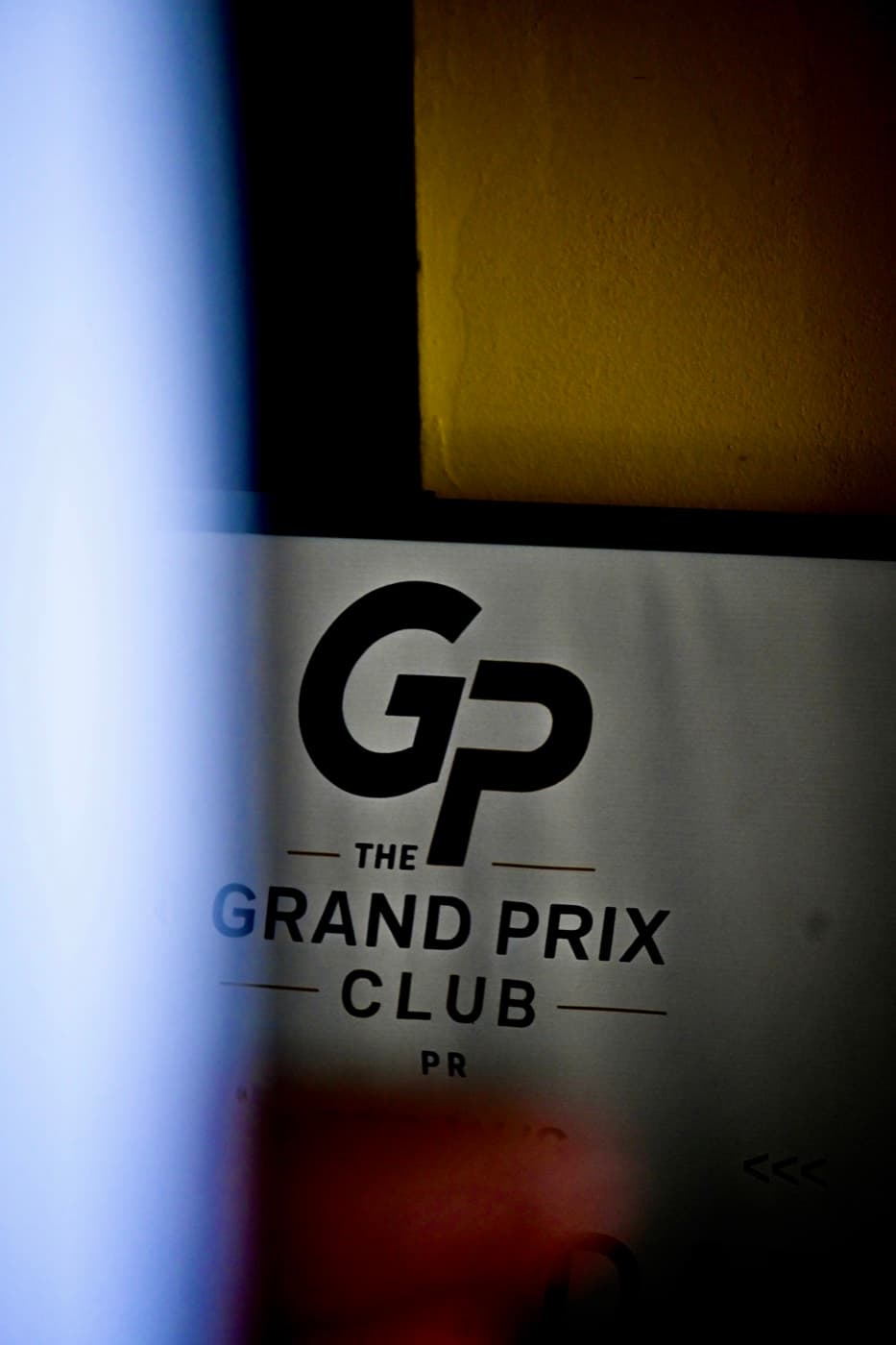 Señalización de The Grand Prix Club PR